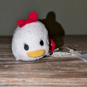 Disney Tsum Tsum Mini - Holiday Daisy Duck NWT